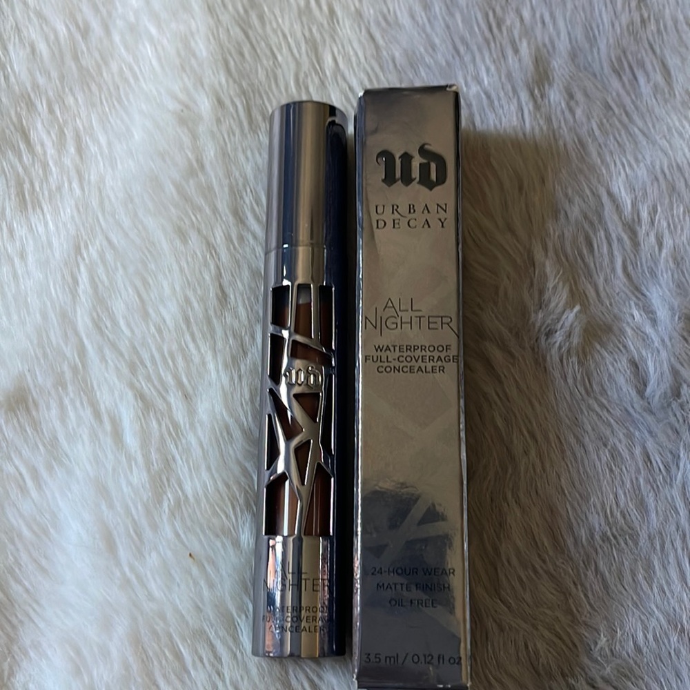 Urban Decay  All Nighter Concealer